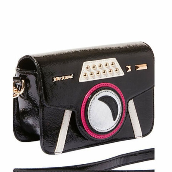 Betsey Johnson Handbags - Betsey Johnson KITSCH CAMERA CROSSBODY